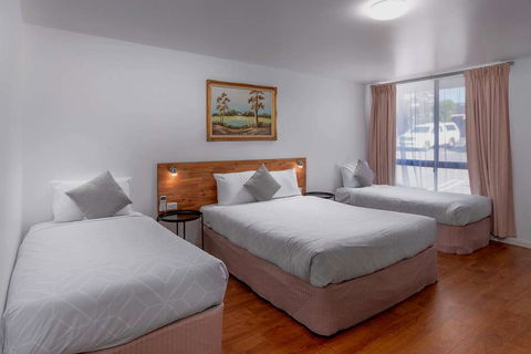 Econo Lodge Lilydale - Hotel Accommodation 0
