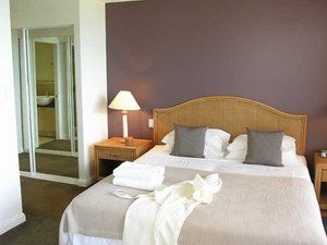 Sea Change Beachfront Apartments - Hotel Accommodation 1