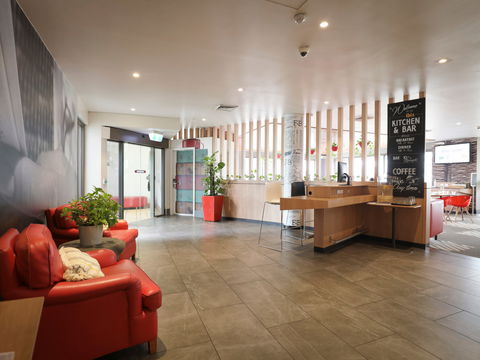 Ibis Sydney Airport - Hotel Accommodation 0