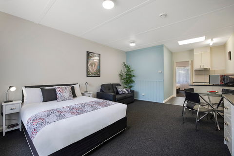 Hamilton Lakeside Motel - Hotel Accommodation 8