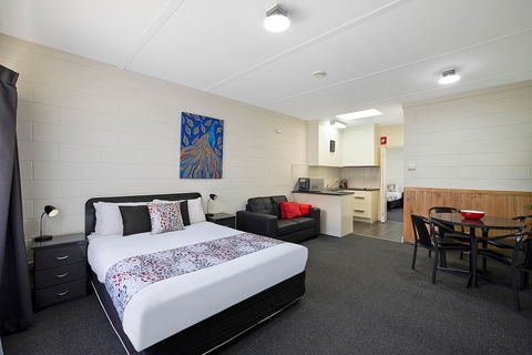 Hamilton Lakeside Motel - Hotel Accommodation 10