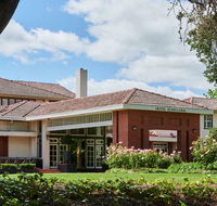 Hotel Kurrajong Canberra - Hotel Accommodation