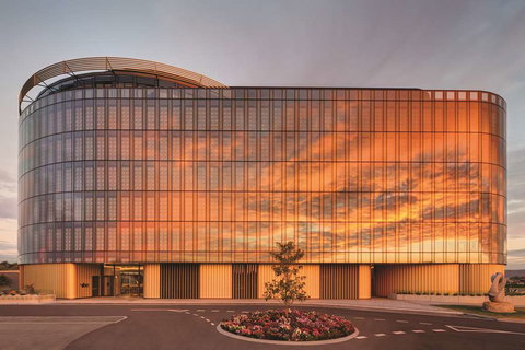 Vibe Hotel Canberra Airport - Hotel Accommodation 1