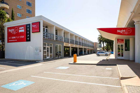 Watermark Glenelg - Hotel Accommodation 0