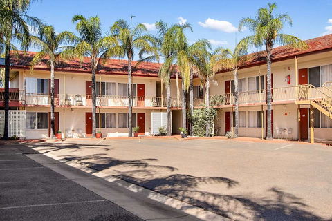 Econo Lodge Griffith Motor Inn - Hotel Accommodation 2