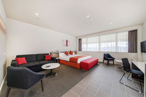 Abode Woden - Hotel Accommodation 8