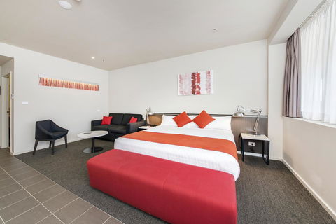 Abode Woden - Hotel Accommodation 21