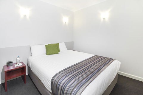 Abode Narrabundah - Hotel Accommodation 5