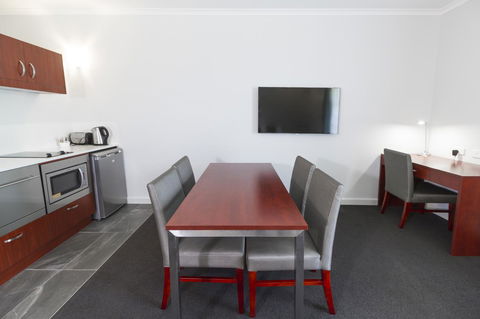 Abode Narrabundah - Hotel Accommodation 8