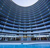 Accommodate Canberra - Manhattan on the Park - Hotel Accommodation