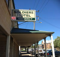 Soldiers Motel - Hotel Accommodation