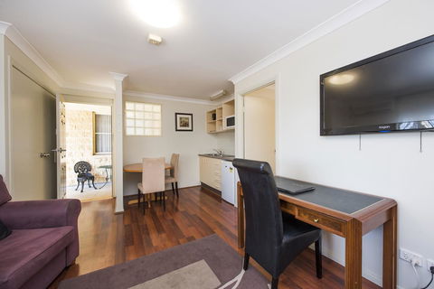 Soldiers Motel - Hotel Accommodation 6