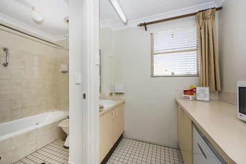 Soldiers Motel - Hotel Accommodation 7