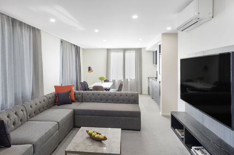 Deco Hotel Canberra - Hotel Accommodation 9