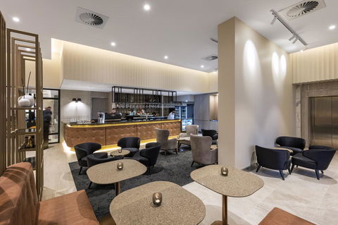 Deco Hotel Canberra - Hotel Accommodation 3