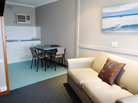 Stansbury Holiday Motel - Hotel Accommodation 39