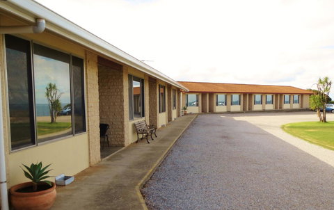 Stansbury Holiday Motel - Hotel Accommodation 34