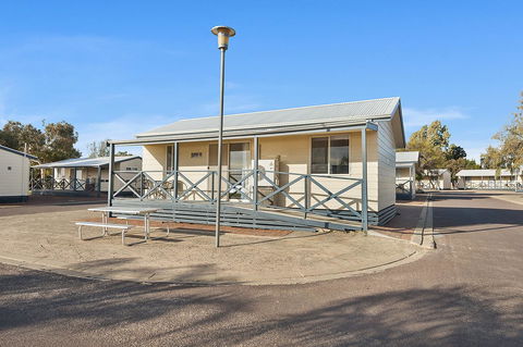 Port Broughton Tourist Park - Hotel Accommodation 37