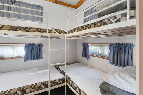 Port Broughton Tourist Park - Hotel Accommodation 20