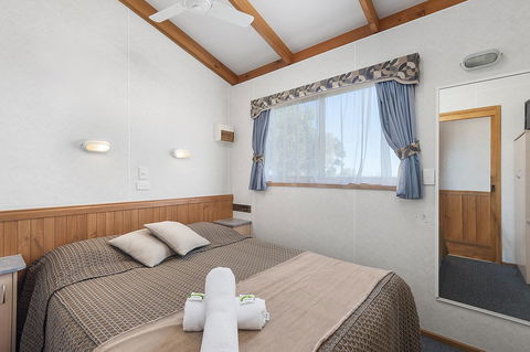 Port Broughton Tourist Park - Hotel Accommodation 21