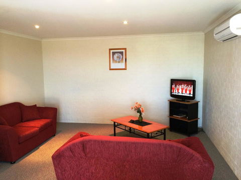 Heritage House Motel & Units - Hotel Accommodation 30