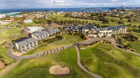 McCracken Country Club - Hotel Accommodation 1