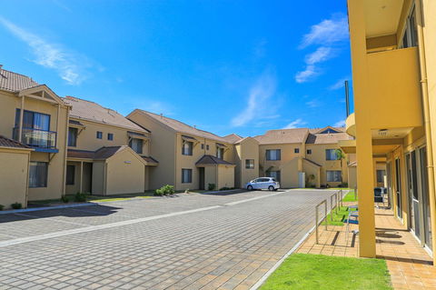 Marina Hotel - Hotel Accommodation 34