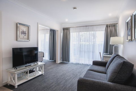 Marina Hotel - Hotel Accommodation 24