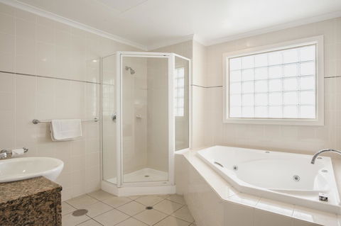 Marina Hotel - Hotel Accommodation 2