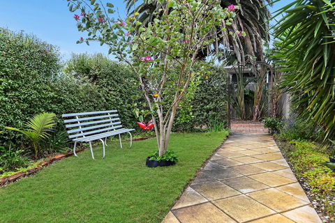 Ainslie Roberts Drive Retreat - Hotel Accommodation 16