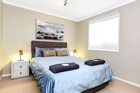 Ainslie Roberts Drive Retreat - Hotel Accommodation 4