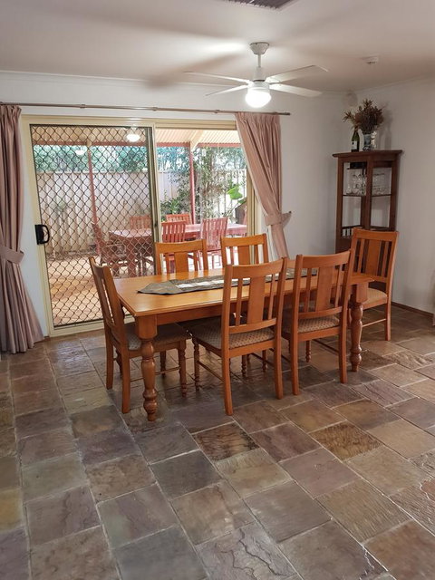 Frog Song At Willunga - Hotel Accommodation 9