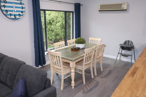 The Purple Door On Seaview - Hotel Accommodation 5