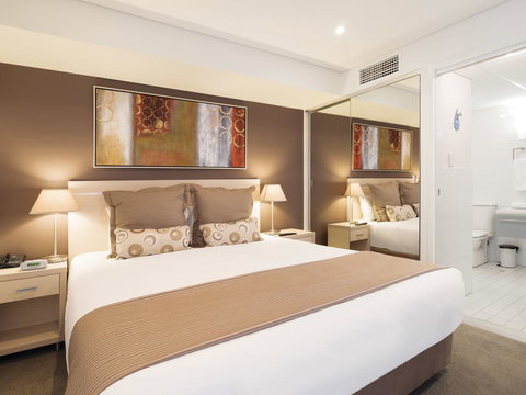 Oaks Adelaide Horizons Suites - Hotel Accommodation 8