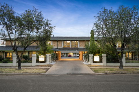 Garden City Motor Inn - Hotel Accommodation 0