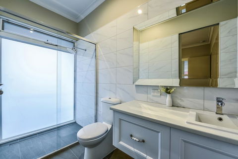 Aloha Central Luxury Apartments - Hotel Accommodation 16