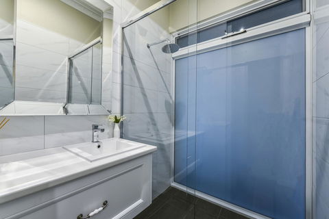 Aloha Central Luxury Apartments - Hotel Accommodation 18