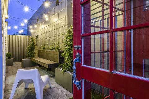 Aloha Central Luxury Apartments - Hotel Accommodation 11