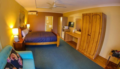 Cumberland Motor Inn - Hotel Accommodation 30