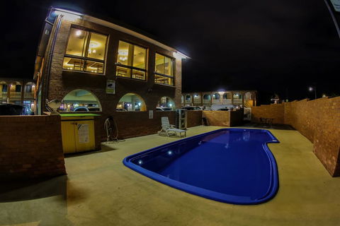 Cumberland Motor Inn - Hotel Accommodation 26