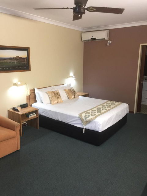 Cumberland Motor Inn - Hotel Accommodation 25
