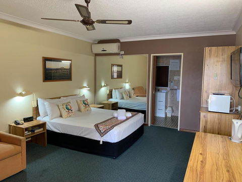 Cumberland Motor Inn - Hotel Accommodation 22