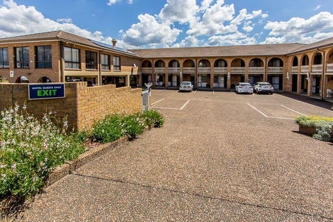 Cumberland Motor Inn - Hotel Accommodation 43