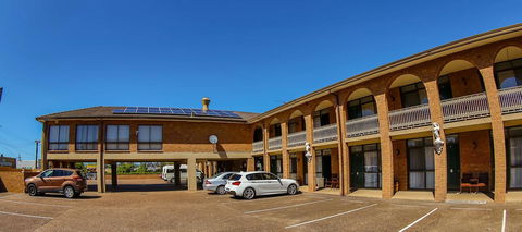 Cumberland Motor Inn - Hotel Accommodation 41