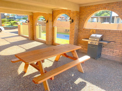 Cumberland Motor Inn - Hotel Accommodation 8