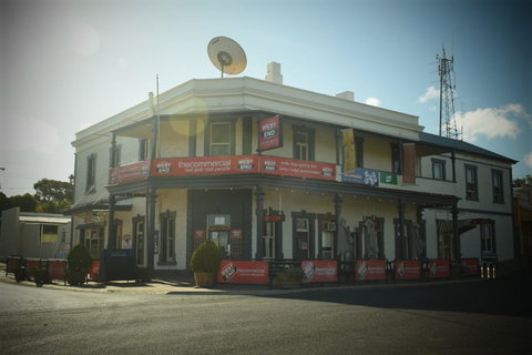 Commercial Hotel Morgan - Hotel Accommodation 0