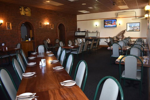 Commercial Hotel Morgan - Hotel Accommodation 6