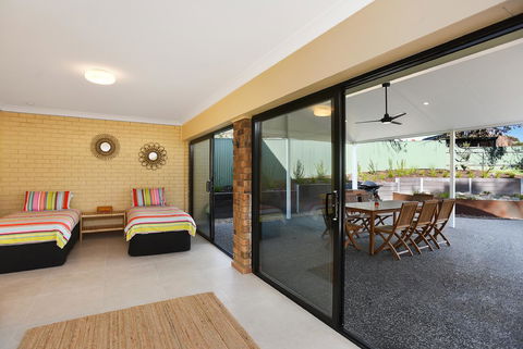 Port Of Call - Port Willunga - C21 SouthCoast Holidays - Hotel Accommodation 22