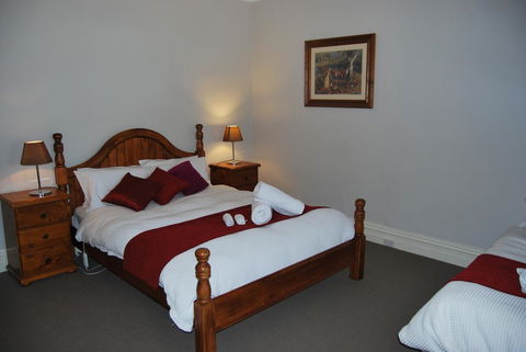 Jacaranda Cottage - Hotel Accommodation 7