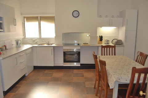 Jacaranda Cottage - Hotel Accommodation 3